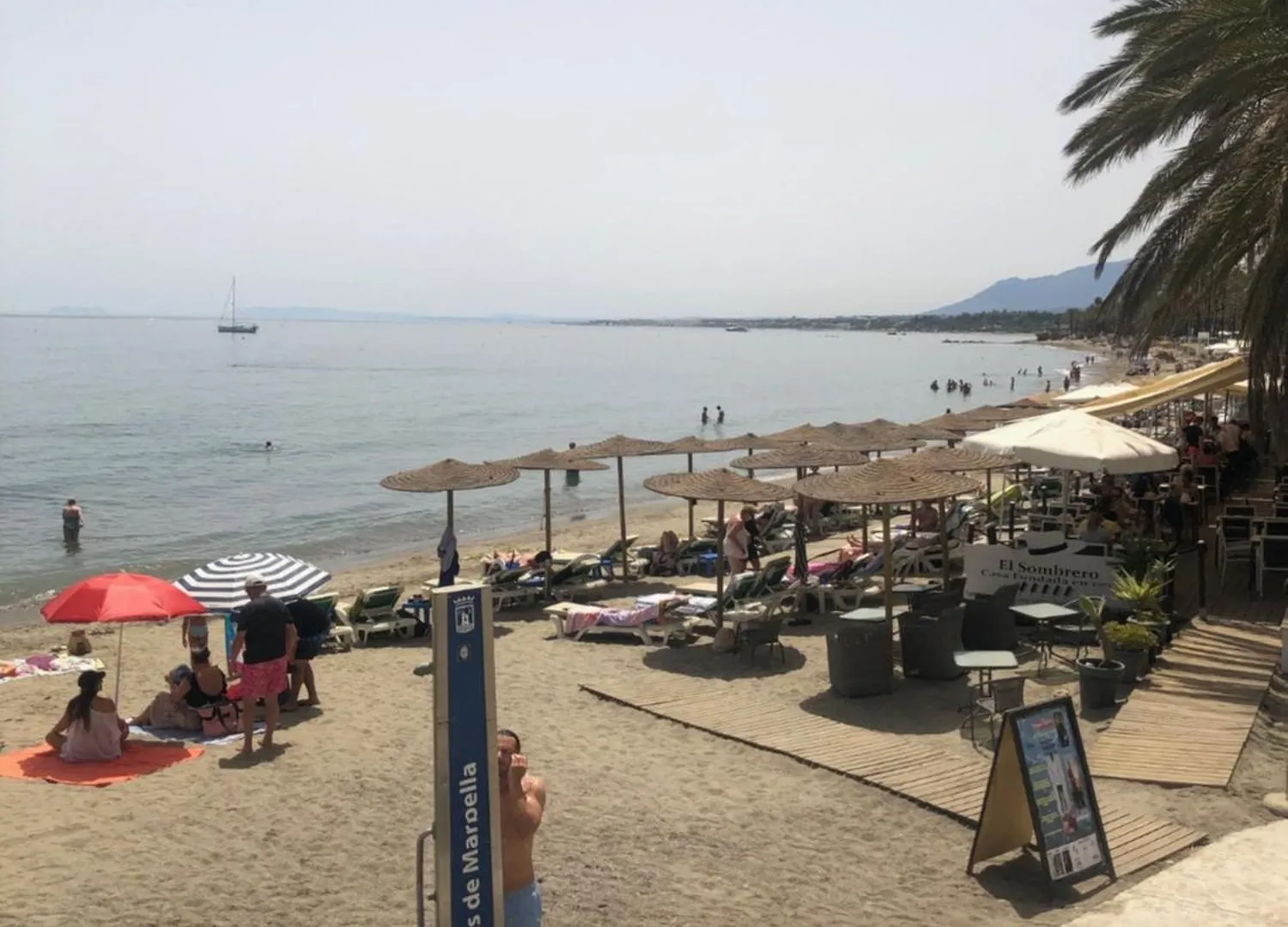 Front Line Apartment Marbella - 2 Bedroom & 2 Bathrooms España